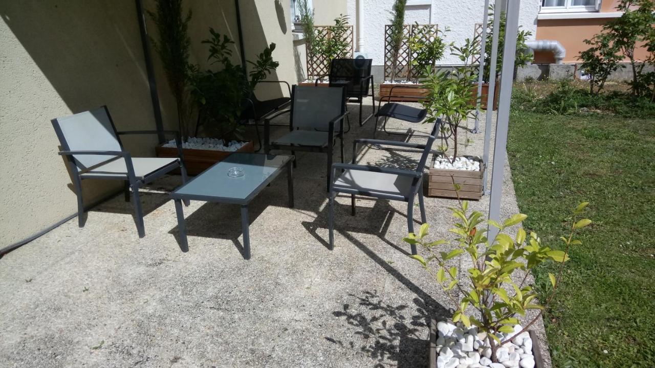 Hotel Montespan Lussac-les-Châteaux Zewnętrze zdjęcie