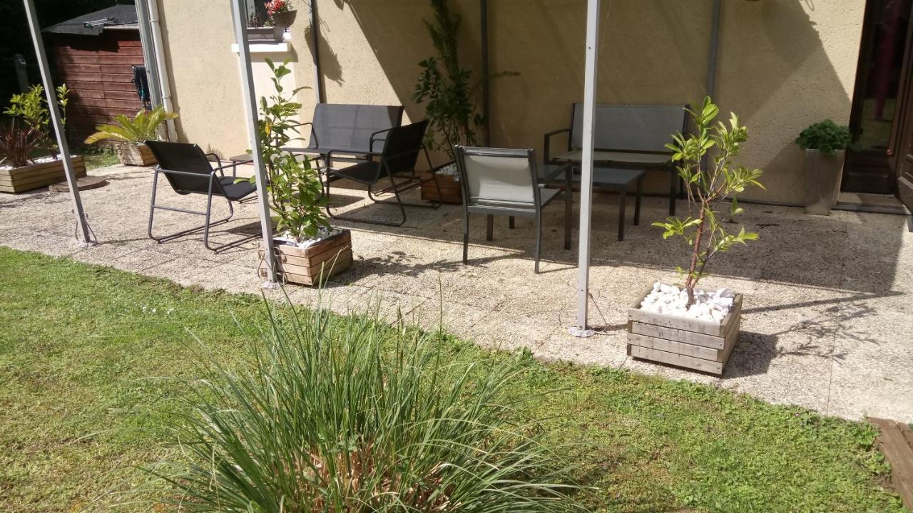 Hotel Montespan Lussac-les-Châteaux Zewnętrze zdjęcie