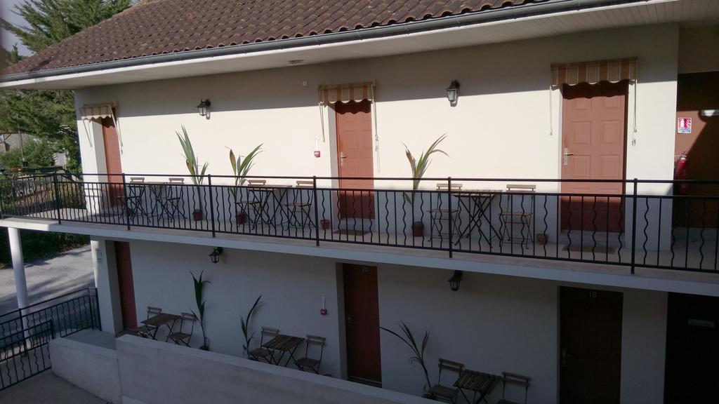 Hotel Montespan Lussac-les-Châteaux Zewnętrze zdjęcie