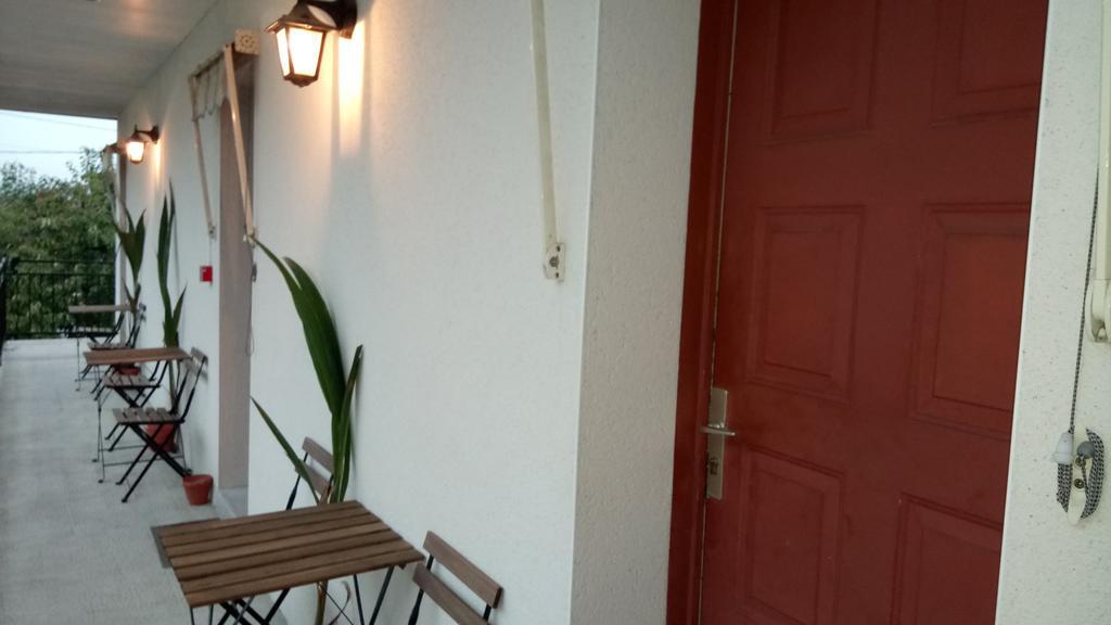 Hotel Montespan Lussac-les-Châteaux Zewnętrze zdjęcie