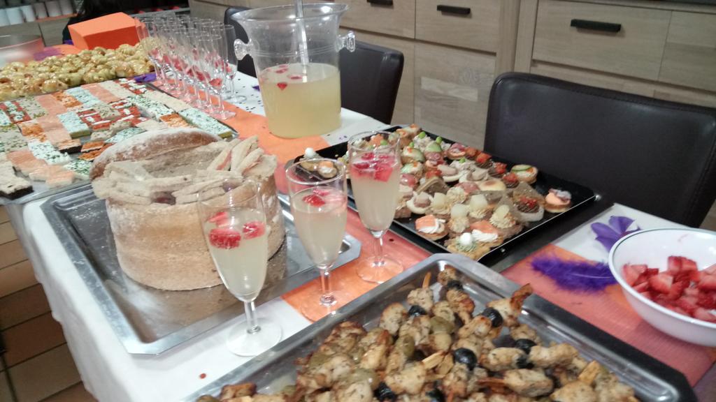 Hotel Montespan Lussac-les-Châteaux Zewnętrze zdjęcie